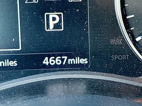 Used 2024 Nissan Kicks SR w/ SR Premium Package image 12