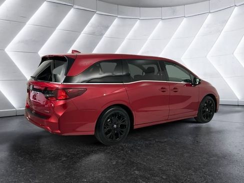 Used 2025 Honda Odyssey Sport-L image 4