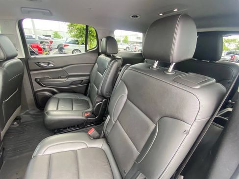 Used 2022 GMC Acadia SLT w/ Elevation Edition FWD image 23