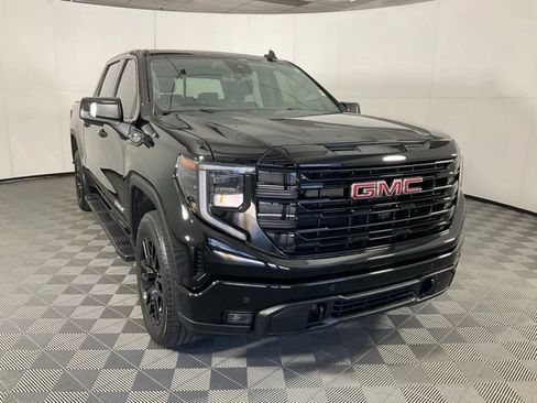 Used 2024 GMC Sierra 1500 Elevation w/ Elevation Premium Package AWD/4WD image 3