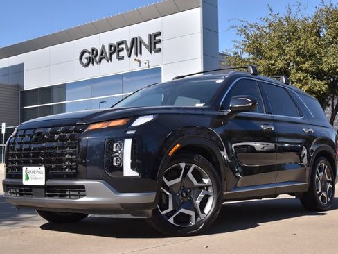 Used 2023 Hyundai Palisade SEL image 1