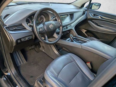 Used 2019 Buick Enclave Essence FWD image 8