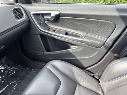 Used 2014 Volvo S60 T5 AWD/4WD image 29