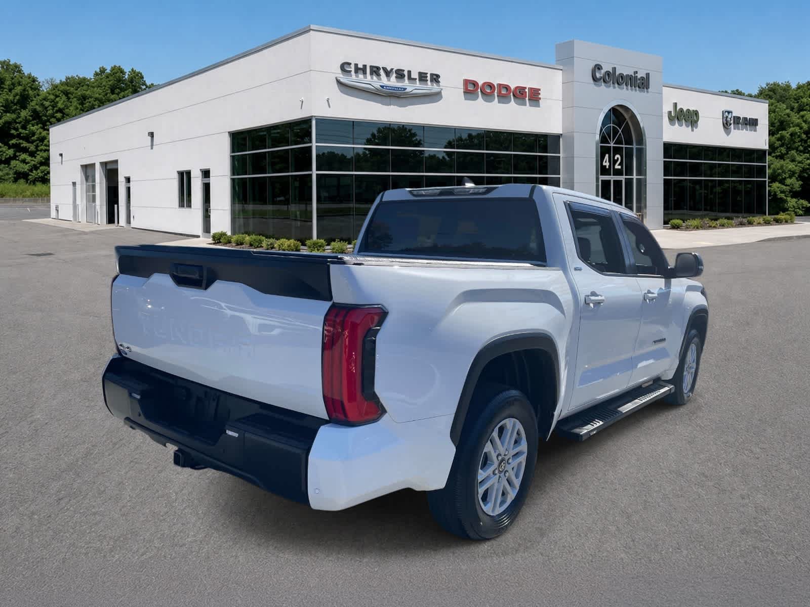 Used 2025 Toyota Tundra SR5 w/ SR5 Premium Package AWD/4WD image 6