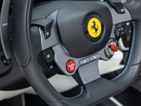 Certified 2020 Ferrari Portofino RWD image 75