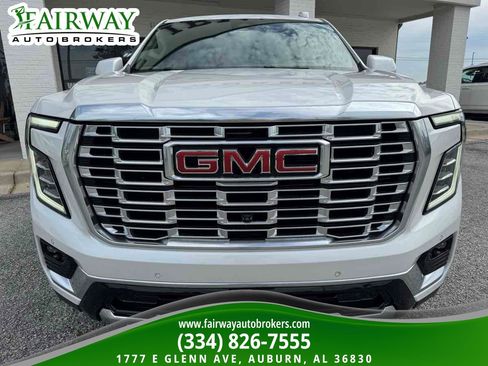 Used 2025 GMC Yukon Denali w/ Denali Reserve Package AWD/4WD image 3
