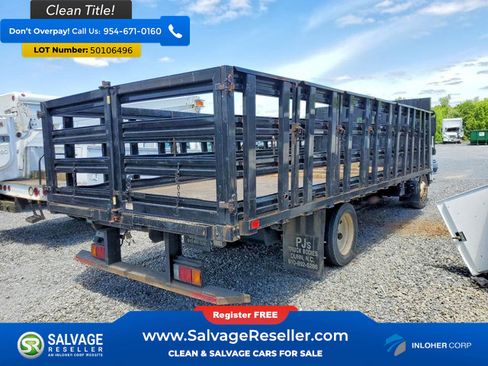 Used 2018 Isuzu NPR RWD image 4