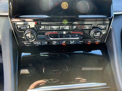 New 2025 Jeep Grand Cherokee L Overland w/ Advanced Protech Group III image 30