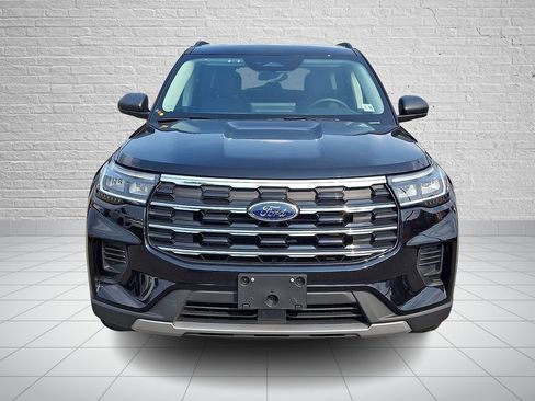 New 2026 Ford Explorer Active AWD/4WD image 2