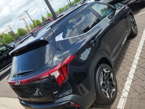 Used 2024 Kia Seltos SX AWD/4WD image 3