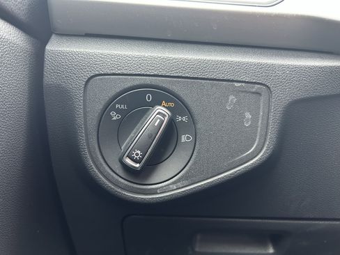 Certified 2023 Volkswagen Atlas SE image 18