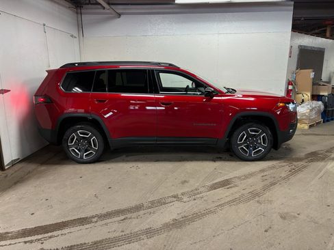 New 2026 Jeep Cherokee Laredo AWD/4WD image 4