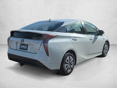 Used 2018 Toyota Prius Two image 5