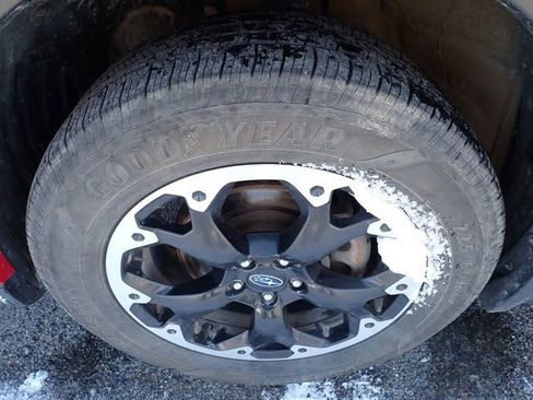 Used 2021 Subaru Crosstrek 2.0i Premium image 7