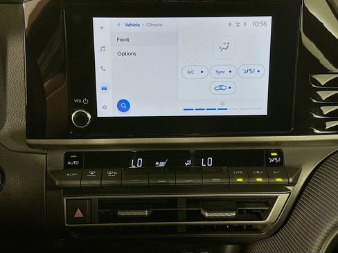 Used 2025 Toyota Camry SE image 24