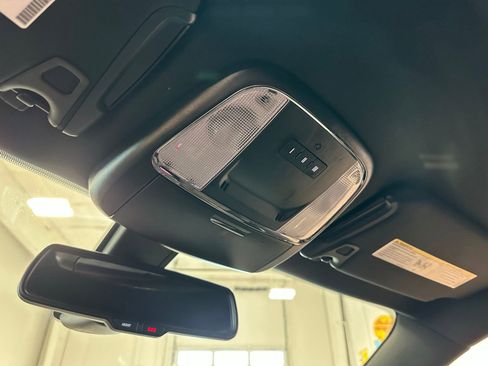 Used 2021 Dodge Charger R/T w/ Blacktop Package image 31