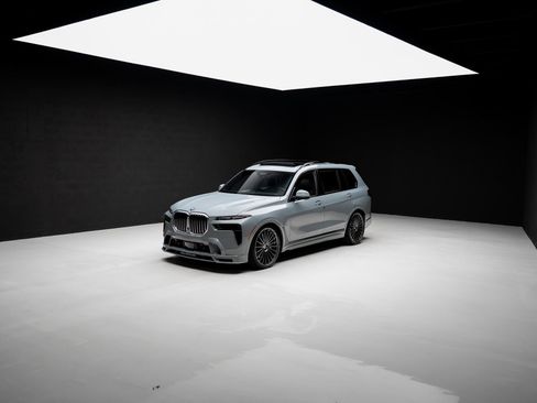 Used 2024 BMW ALPINA XB7 AWD/4WD image 90