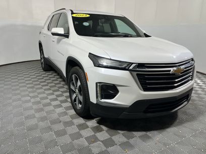 Used 2023 Chevrolet Traverse LT w/ LT Premium Package