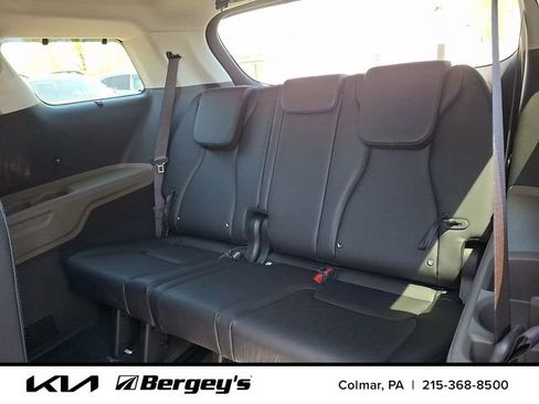 New 2026 Kia Carnival EX FWD image 9