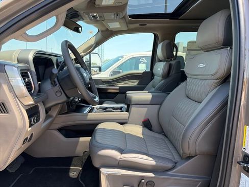 New 2026 Ford F250 Platinum w/ Platinum Plus Package AWD/4WD image 13