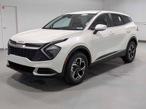 Certified 2023 Kia Sportage LX image 1