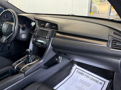 Used 2018 Honda Civic Sport image 32