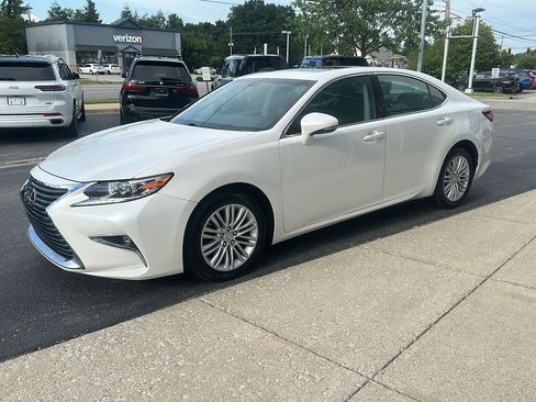 Used 2016 Lexus ES 350 w/ Accessory Package FWD image 5