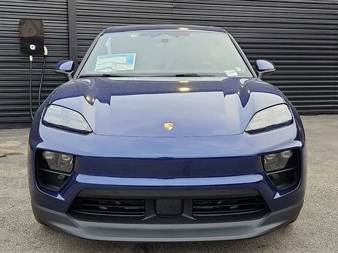 New 2025 Porsche Macan 4 Electric AWD/4WD image 10