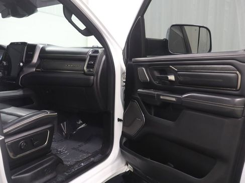 Used 2019 RAM 1500 Limited AWD/4WD image 16