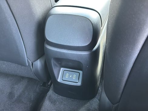 Certified 2025 Hyundai Elantra SEL FWD image 42