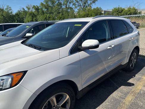 Used 2019 Ford Edge SEL w/ Equipment Group 201A AWD/4WD image 28