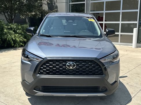 Used 2025 Toyota Corolla Cross L FWD image 5