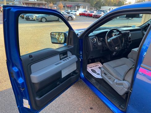 Used 2013 Ford F150 XLT w/ Luxury Equipment Group image 9