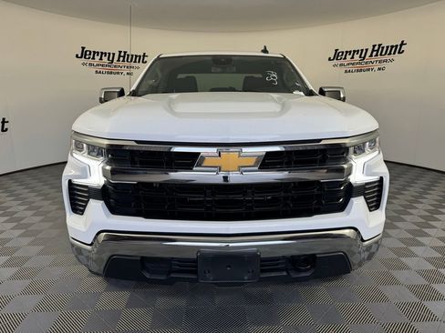 Used 2023 Chevrolet Silverado 1500 LT AWD/4WD image 5