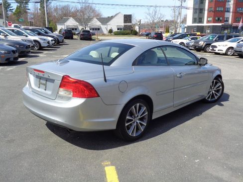 Used 2011 Volvo C70 T5 w/ Convenience Pkg image 21