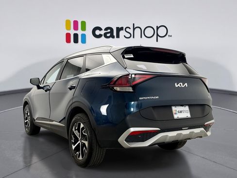 Used 2023 Kia Sportage EX image 3
