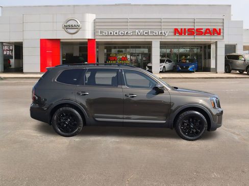 Used 2023 Kia Telluride SX X-Pro image 2