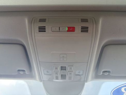 Used 2023 Volkswagen Taos SE FWD image 37