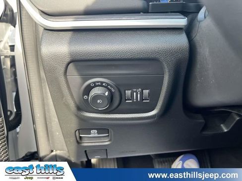 Certified 2024 Jeep Grand Cherokee Limited AWD/4WD image 25