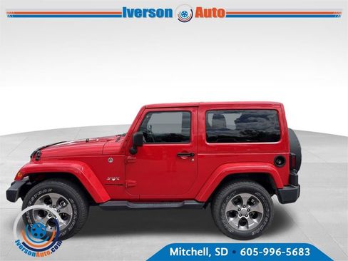 Used 2018 Jeep Wrangler Sahara w/ Connectivity Group AWD/4WD image 1