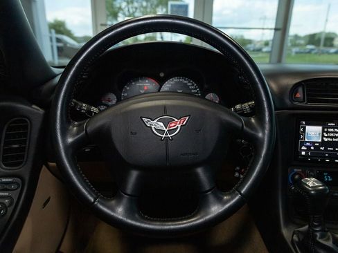 Used 2004 Chevrolet Corvette Coupe w/ Roof Package RWD image 6