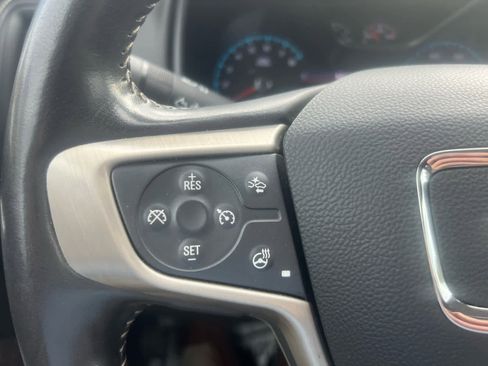 Used 2021 GMC Canyon Denali image 16