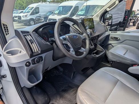 Used 2018 Ford Transit 250 130 Low Roof RWD image 7