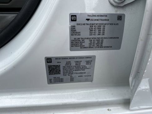 Used 2025 Chevrolet Silverado 2500 LT w/ Convenience Package image 33