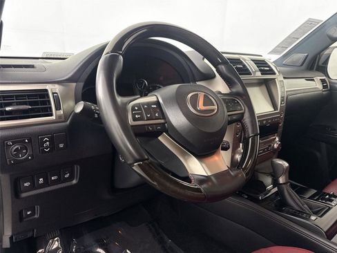 Used 2021 Lexus GX 460 Premium w/ Premium Package image 4