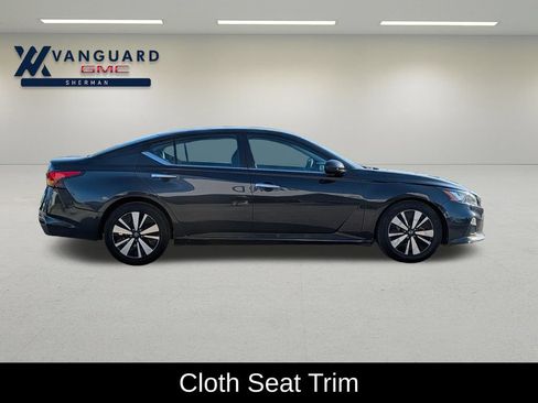 Used 2021 Nissan Altima 2.5 SV FWD image 5
