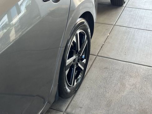 Used 2025 Nissan Sentra SV image 30