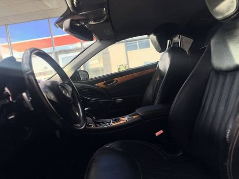 Used 2011 Mercedes-Benz SL 550 image 9