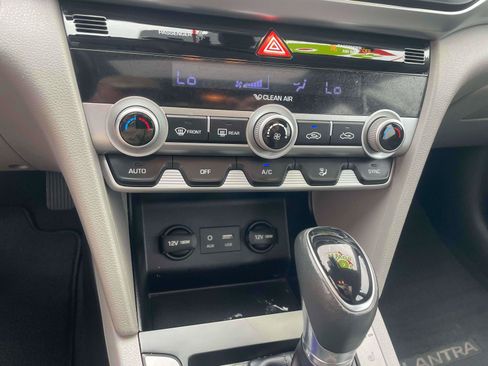 Used 2019 Hyundai Elantra Value Edition FWD image 17