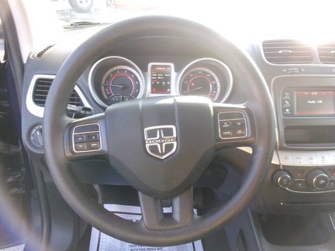 Used 2019 Dodge Journey SE image 13